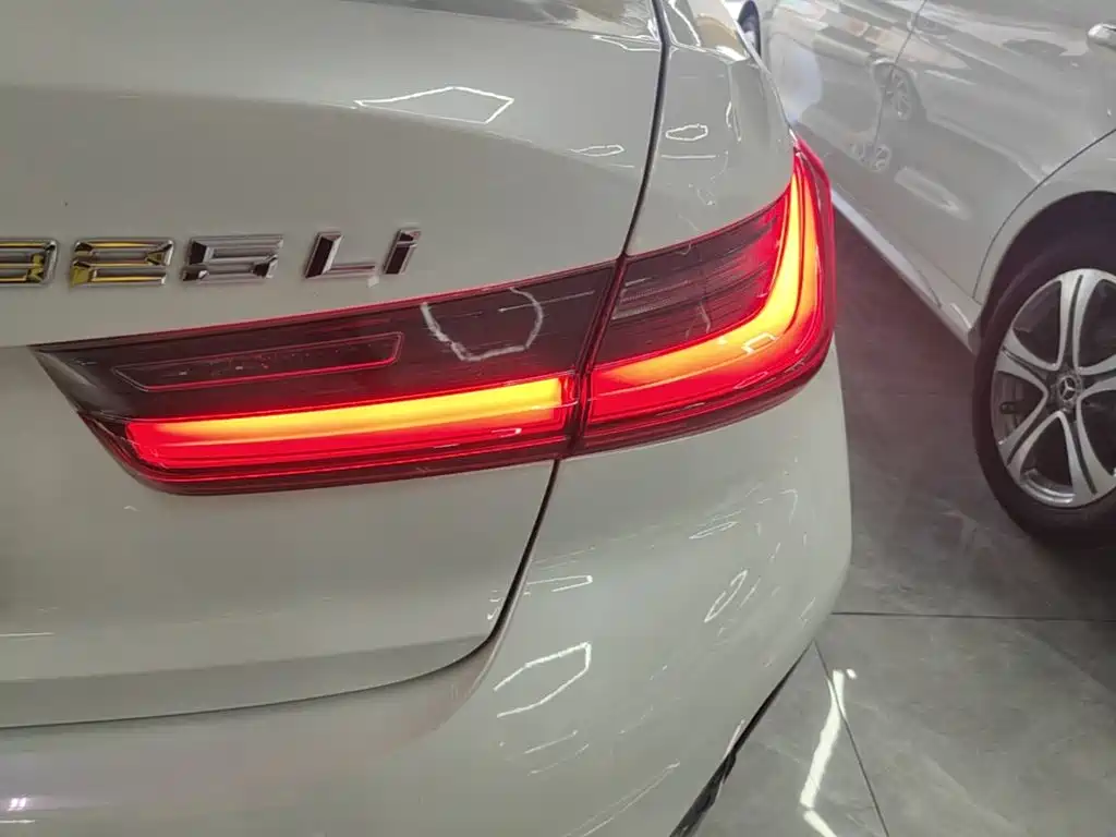 BMW 3 Series — миниатюра 8