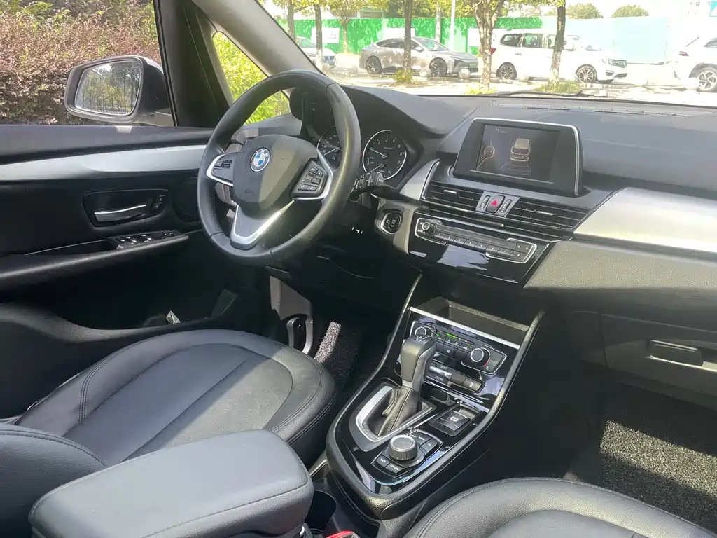 BMW 2 Series Active Tourer — миниатюра 23