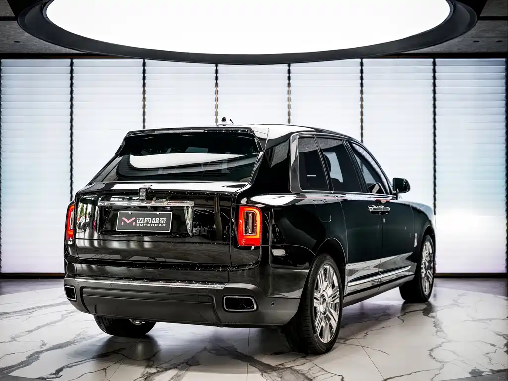 Rolls-Royce Cullinan — миниатюра 4