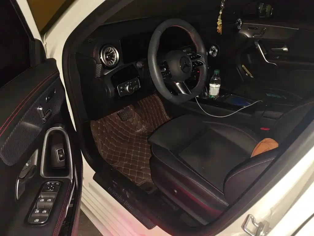 Mercedes-Benz A-Class — миниатюра 12
