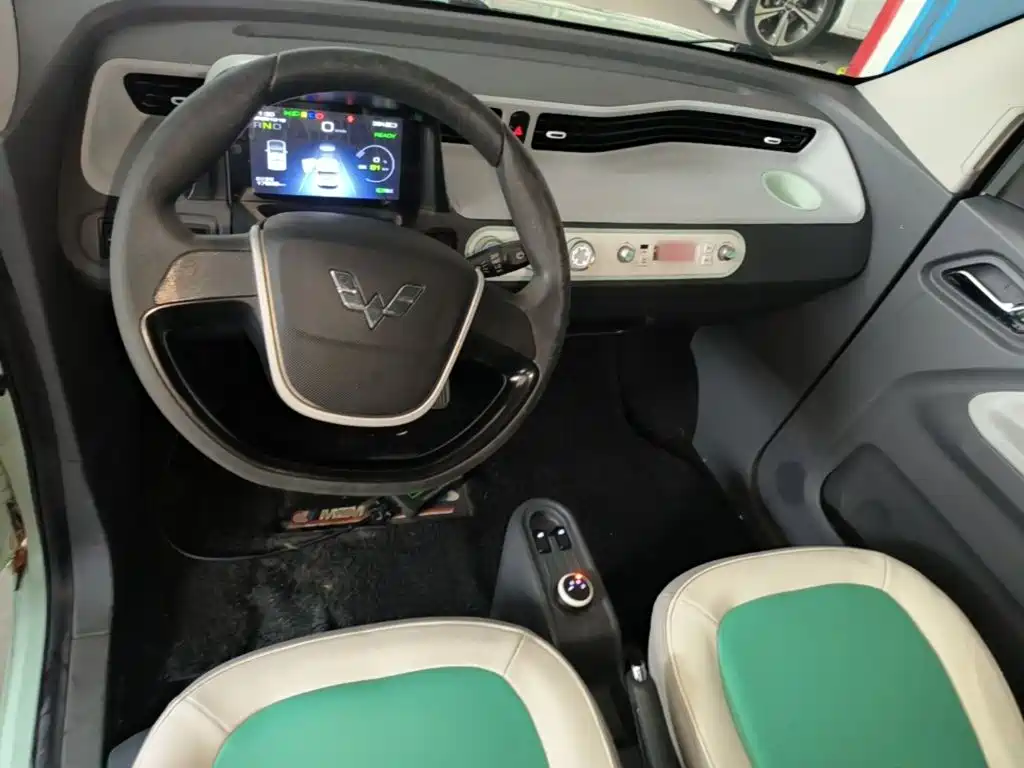 Wuling MINIEV — миниатюра 10