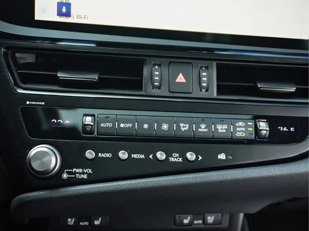 Lexus ES — миниатюра 15