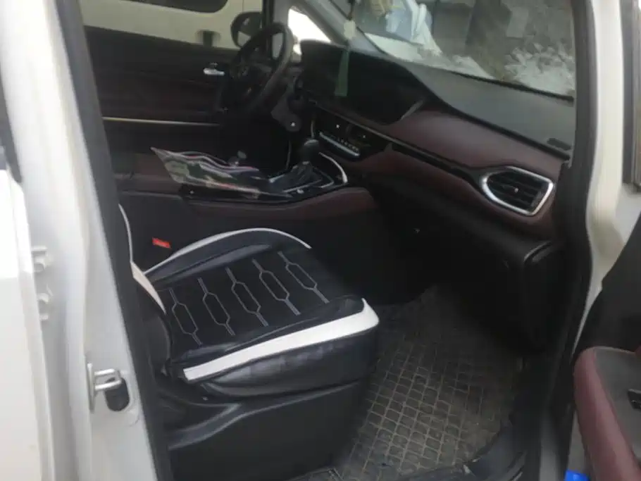 GAC Motor Trumpchi M6 — миниатюра 8