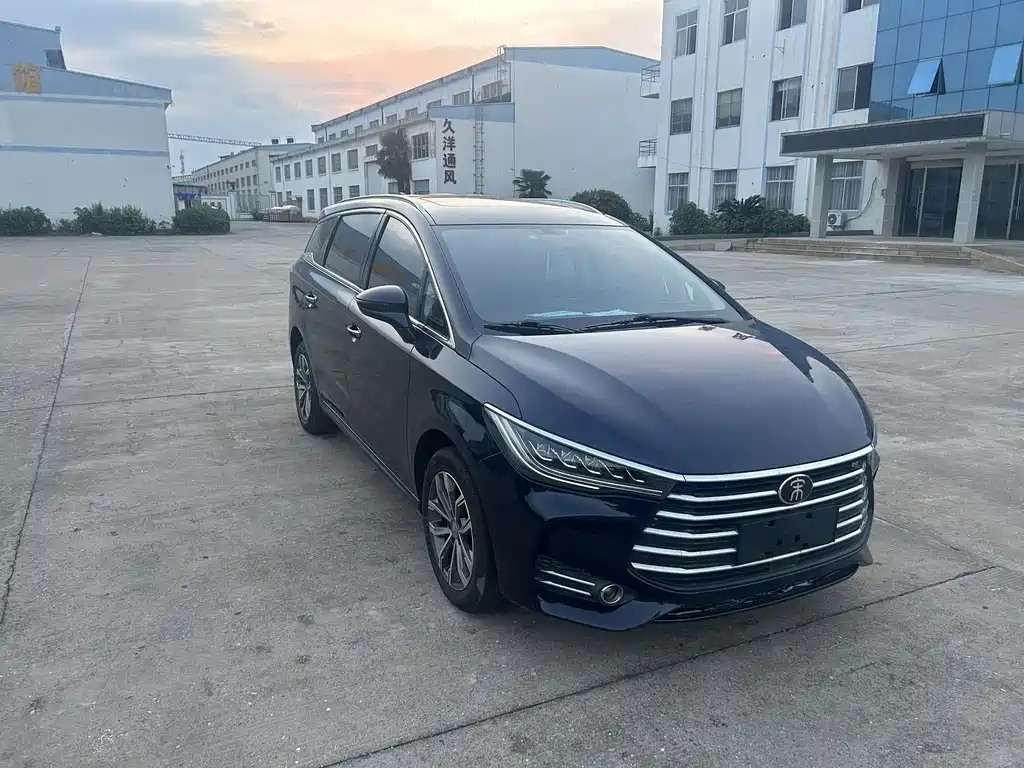 BYD MAX — миниатюра 2