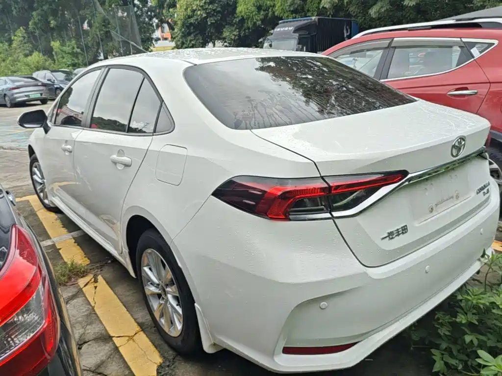 Toyota Corolla — миниатюра 5