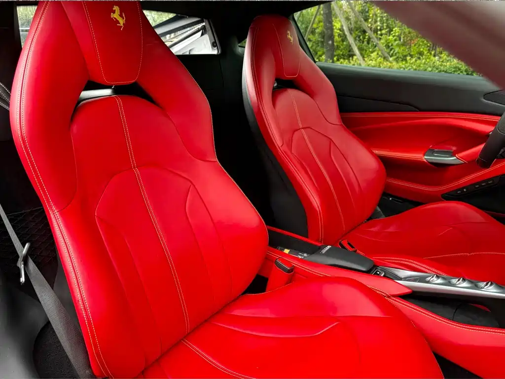 Ferrari F8 — миниатюра 5