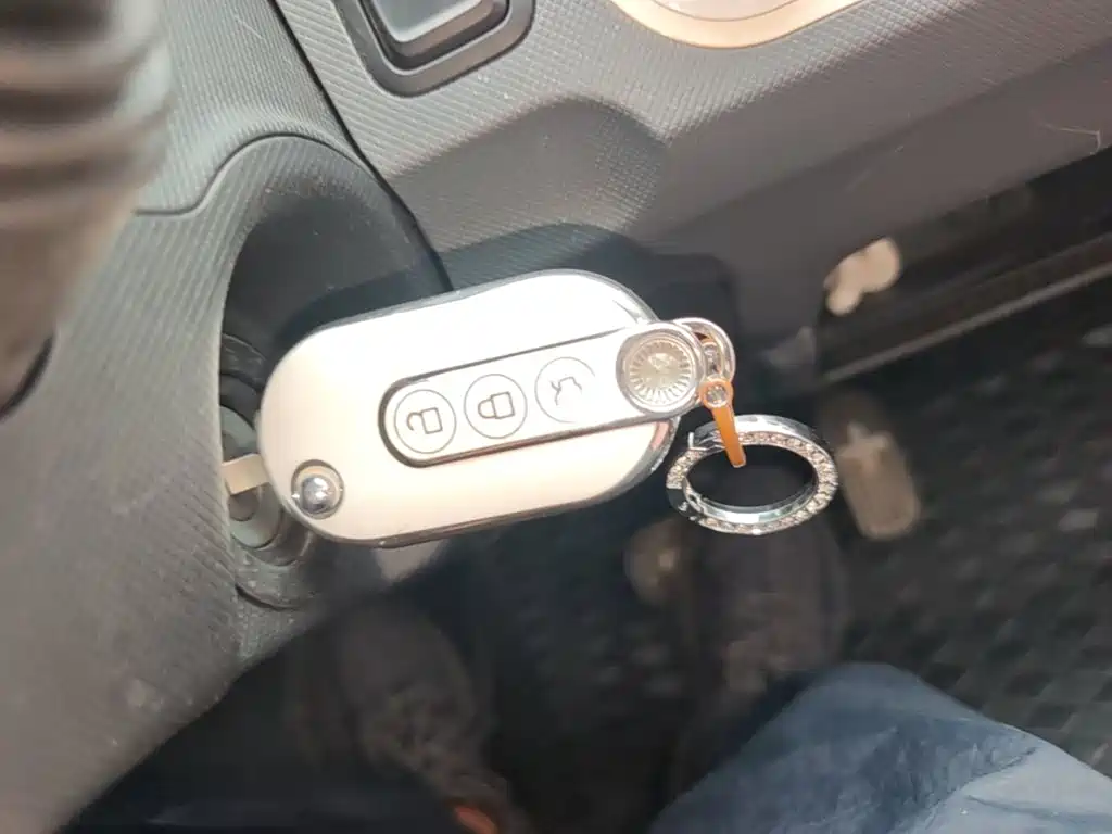 Wuling MINIEV — миниатюра 9