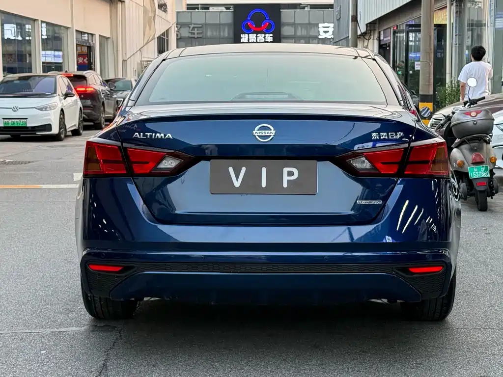 Nissan Teana — миниатюра 12