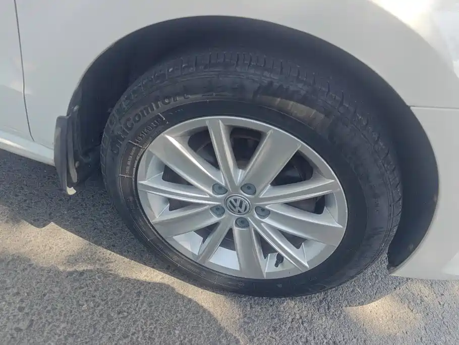 Volkswagen Polo — миниатюра 6
