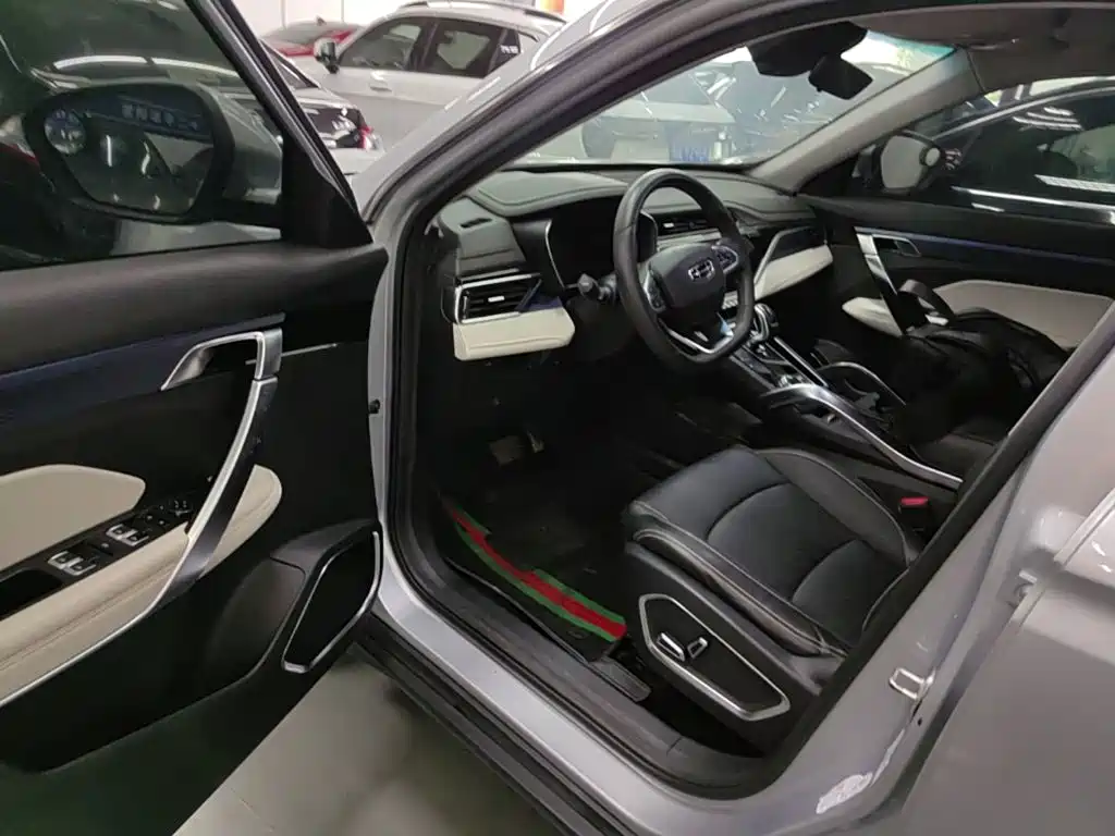 Geely Boyue — миниатюра 16