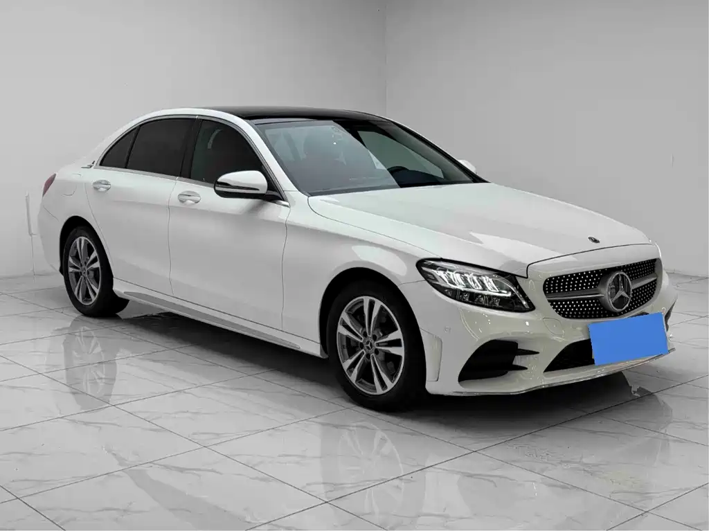 Mercedes-Benz C-Class — миниатюра 3