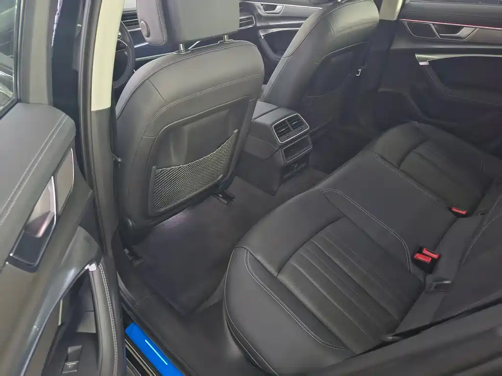 Audi A6 2024 allroad quattro 55 TFSI Premium