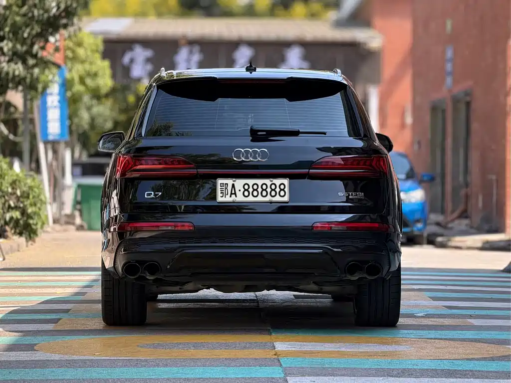 Audi Q7 — миниатюра 5