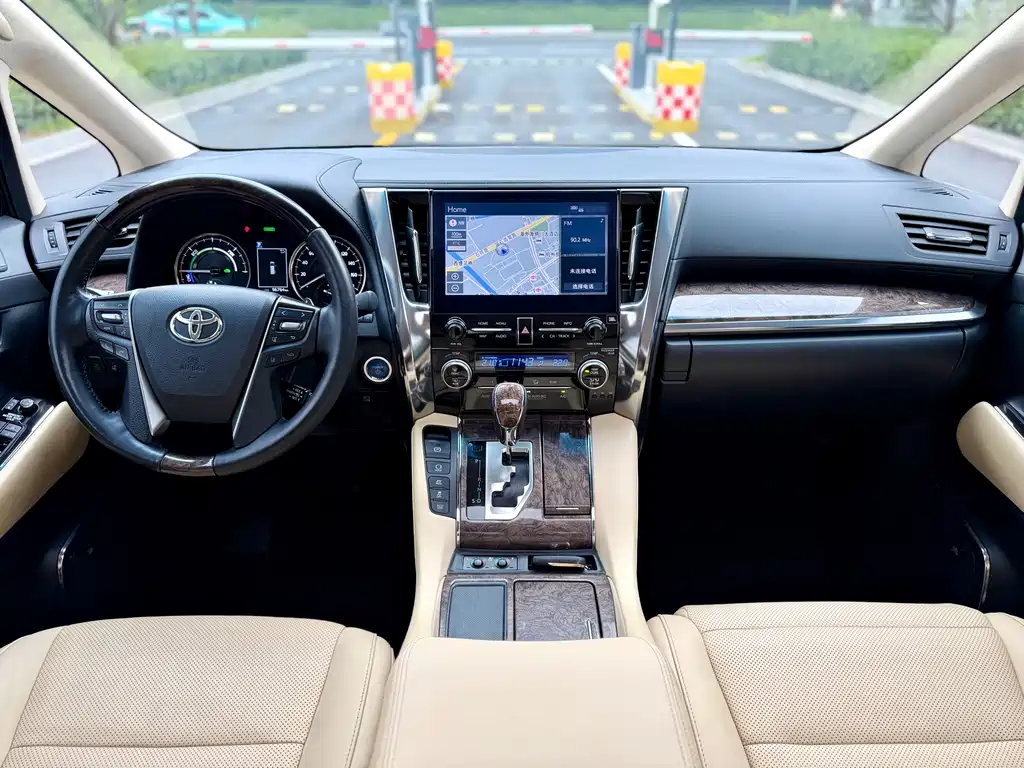 Toyota Vellfire — миниатюра 16
