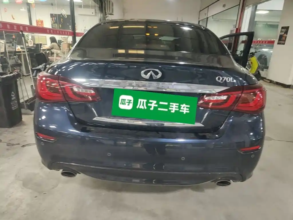 Infiniti Q70 — миниатюра 6