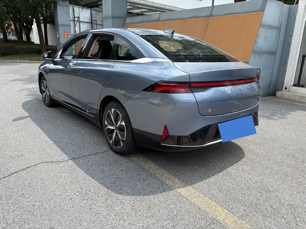 XPeng P5 — миниатюра 4
