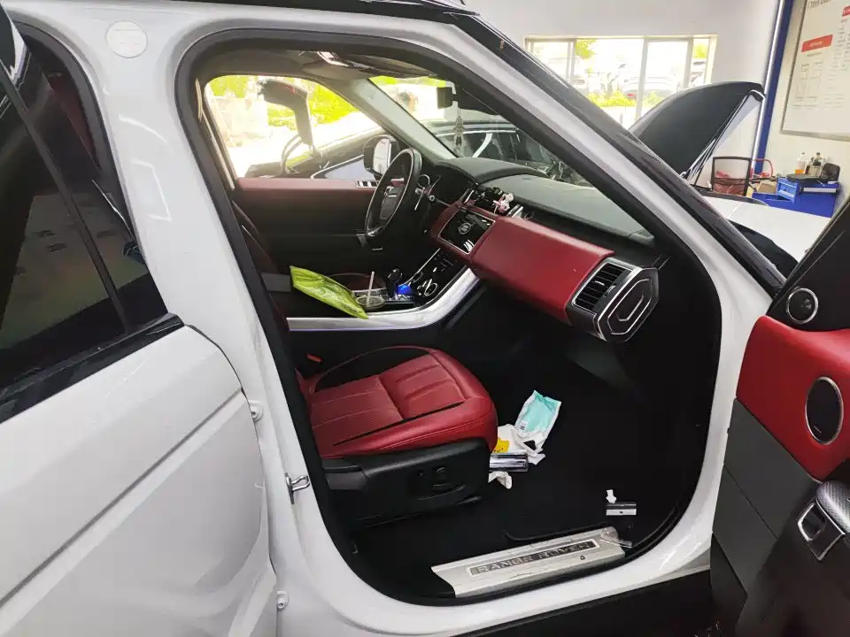 Land Rover Range Rover Sport 2020 3.0 L6 HSE DYNAMIC