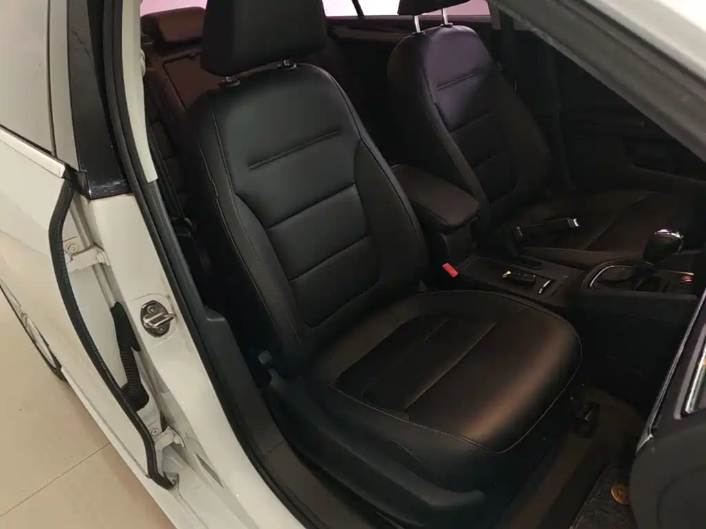 Volkswagen Sagitar — миниатюра 25