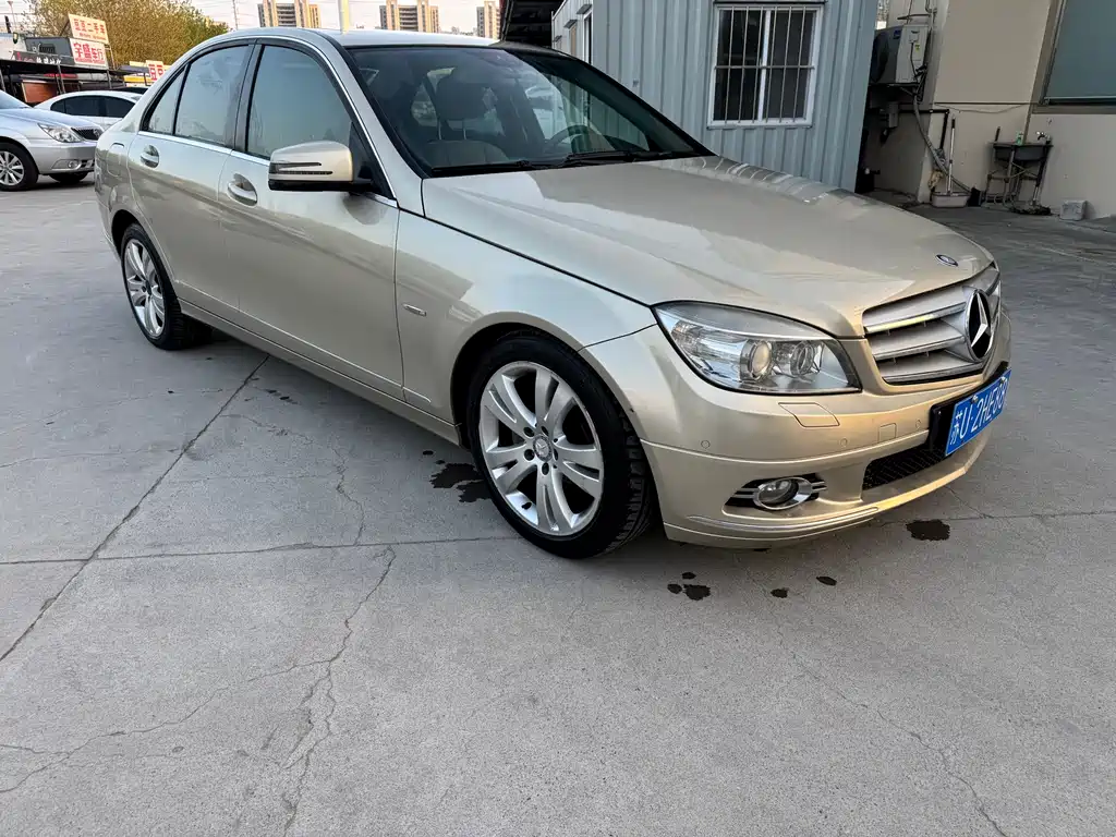 Mercedes-Benz C-Class 2010