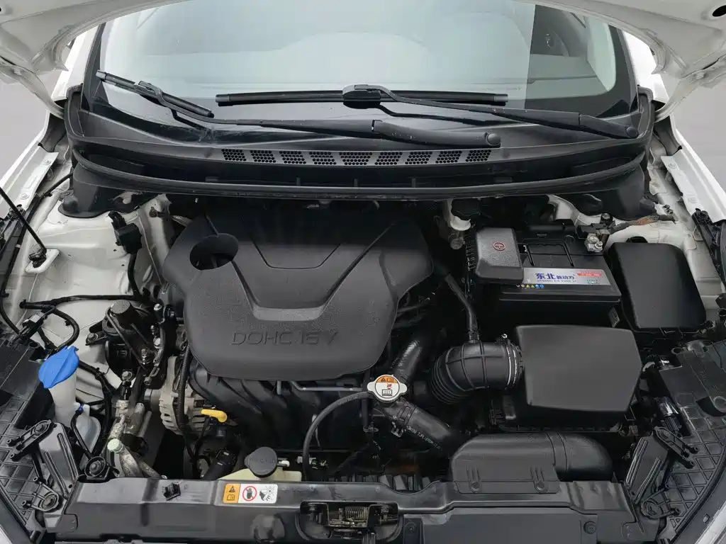 Hyundai Elantra Langdong — миниатюра 6
