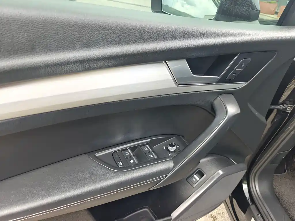 Audi Q5L — миниатюра 8