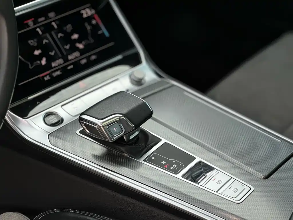 Audi A6L — миниатюра 10