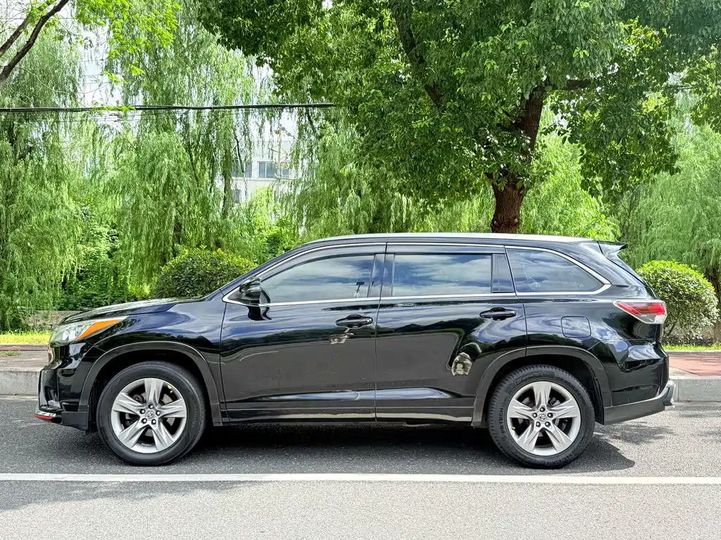 Toyota Highlander — миниатюра 4