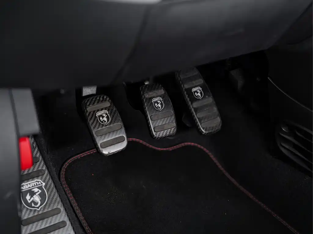 Abarth Abarth 695 — миниатюра 24