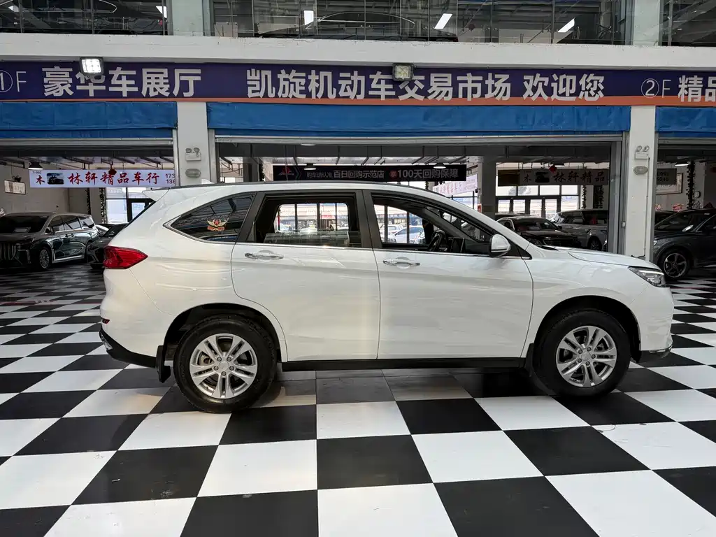 Haval M6 — миниатюра 4