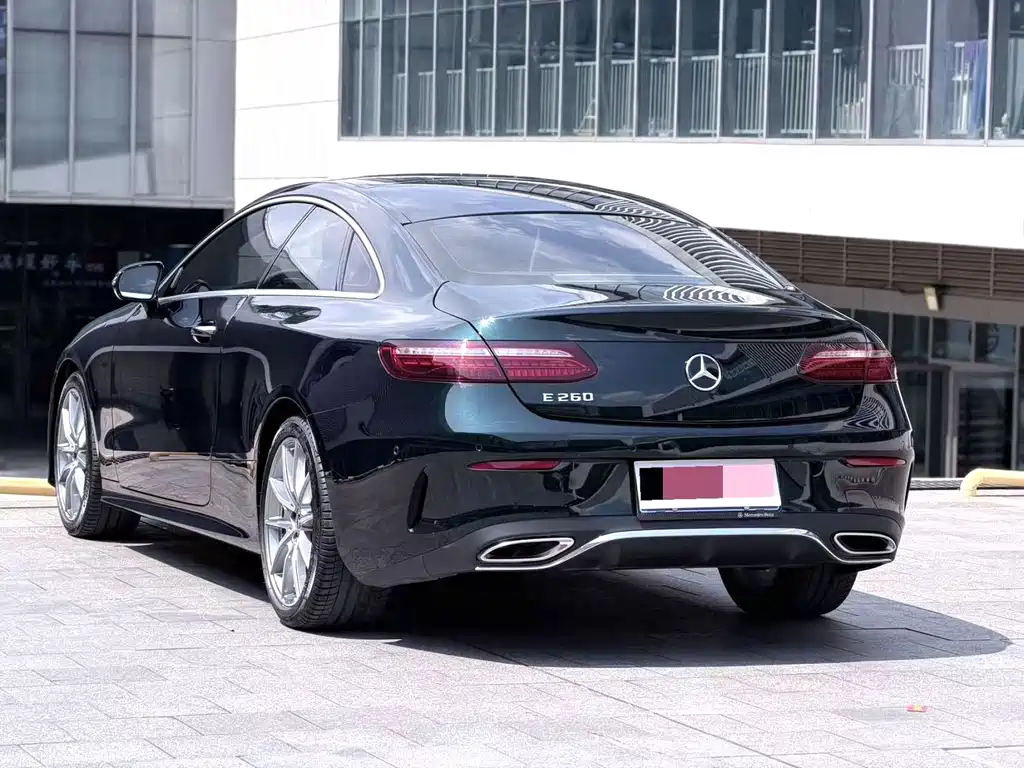 Mercedes-Benz E-Class (Import) — миниатюра 9