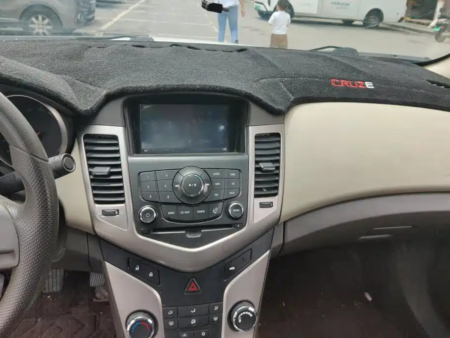 Chevrolet Cruze — миниатюра 13