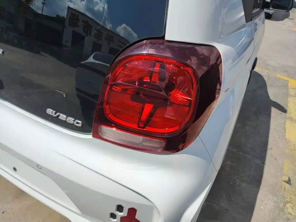 Roewe Clever — миниатюра 8