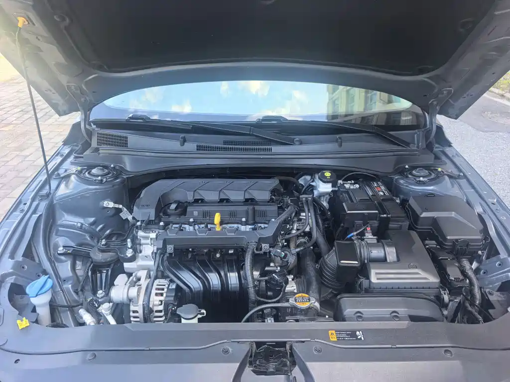 Hyundai Elantra — миниатюра 13