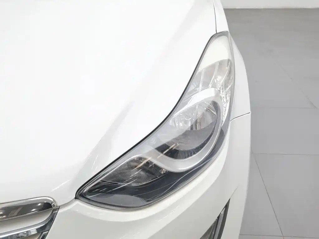 Hyundai Elantra Langdong — миниатюра 7