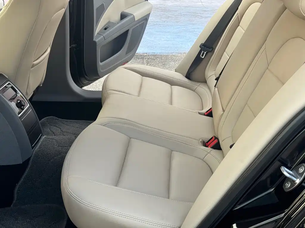 Skoda Superb — миниатюра 17