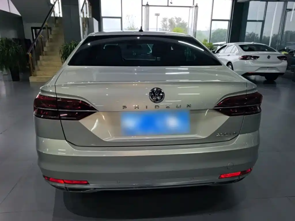 Volkswagen Phideon — миниатюра 6