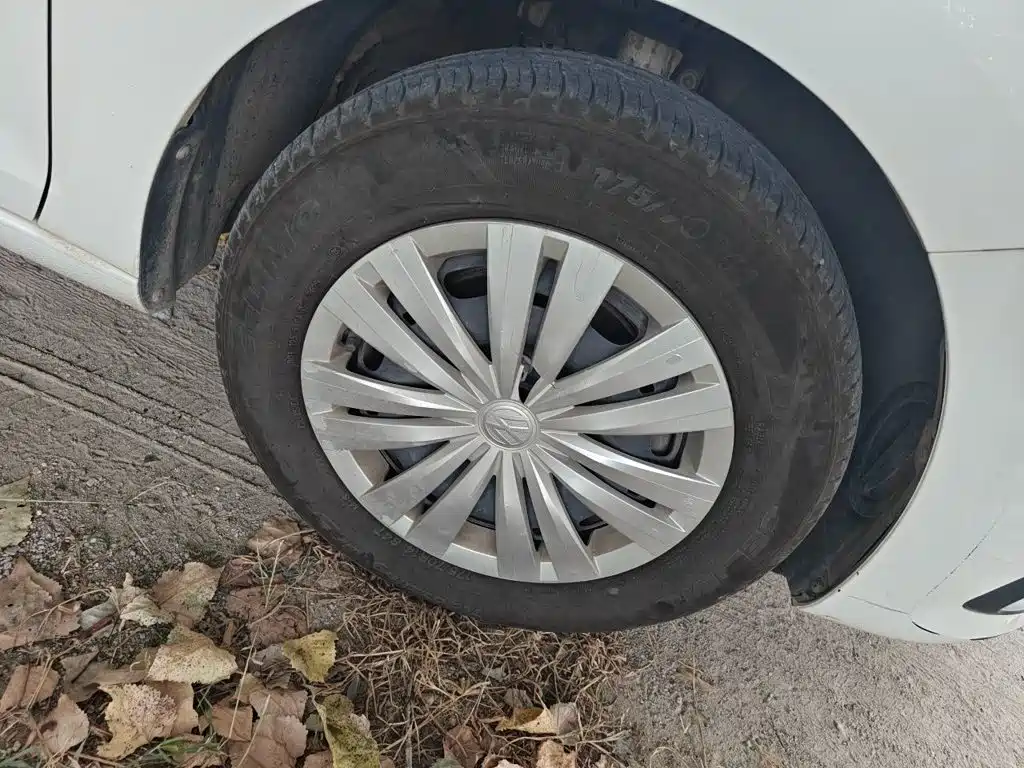 Volkswagen Santana — миниатюра 24