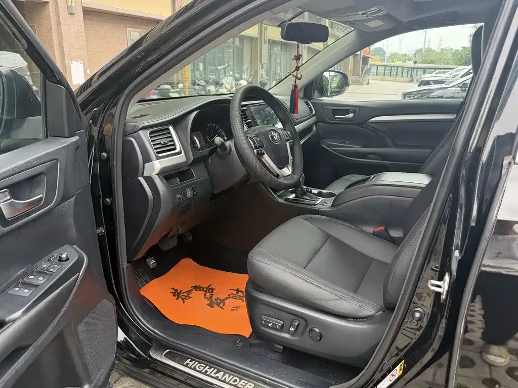 Toyota Highlander — миниатюра 4