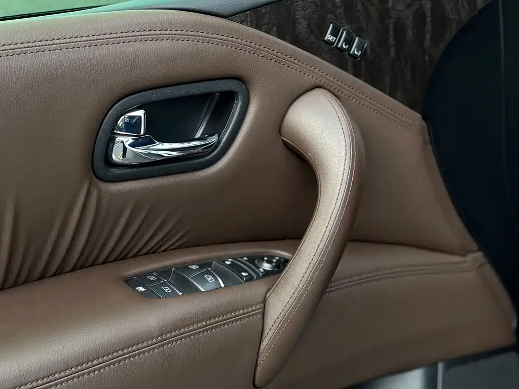 Nissan Patrol — миниатюра 17