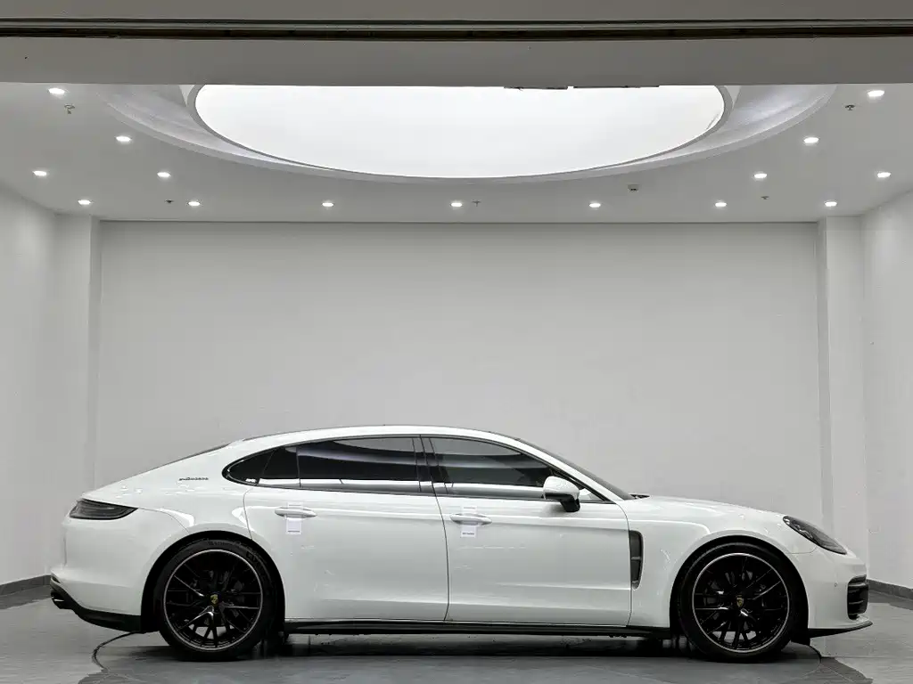 Porsche Panamera — миниатюра 4