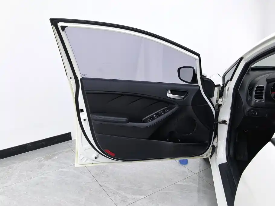 Kia K3 — миниатюра 7