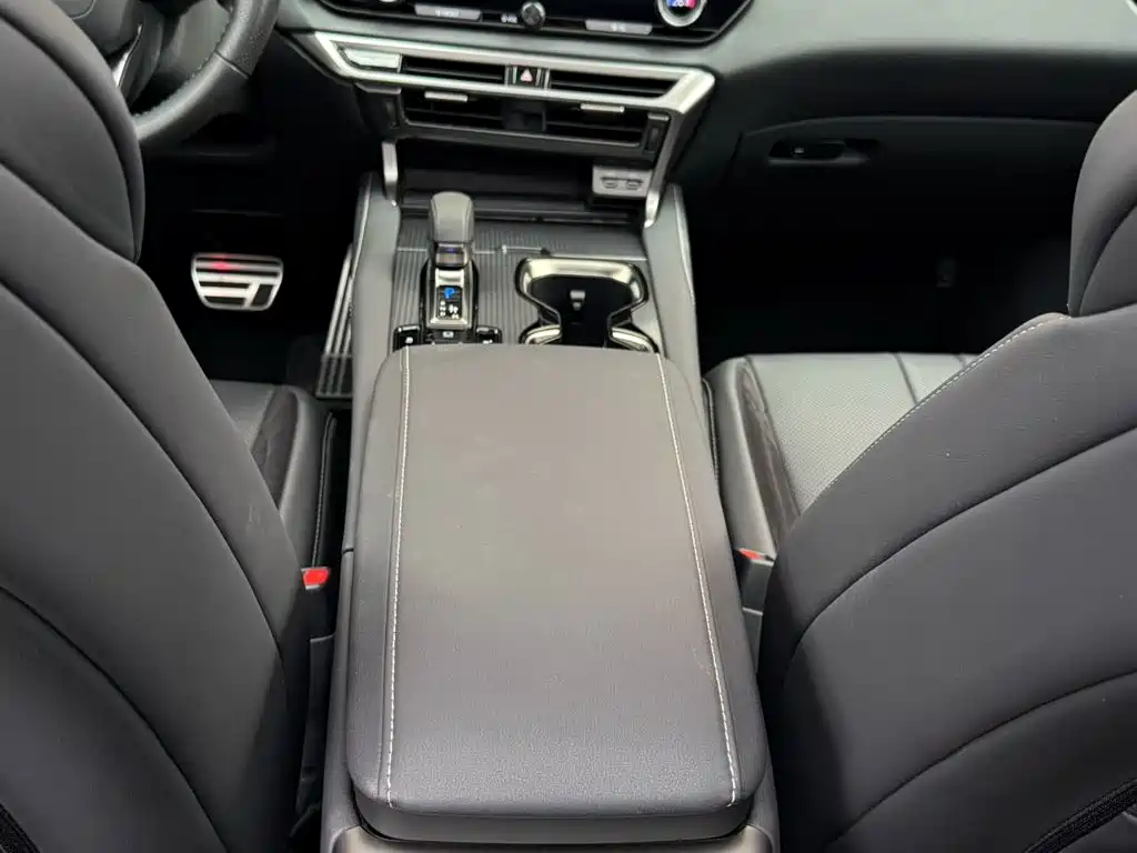 Lexus RX — миниатюра 11