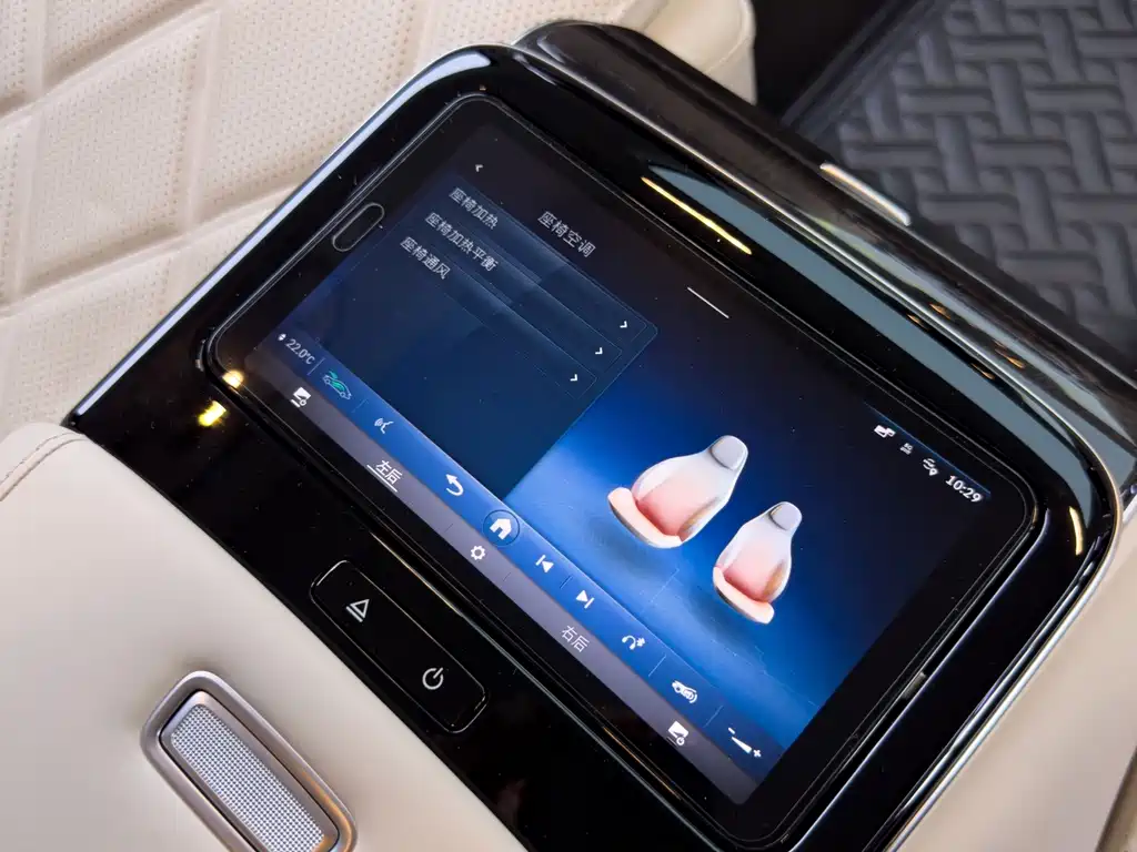 Mercedes-Benz S-Class — миниатюра 31
