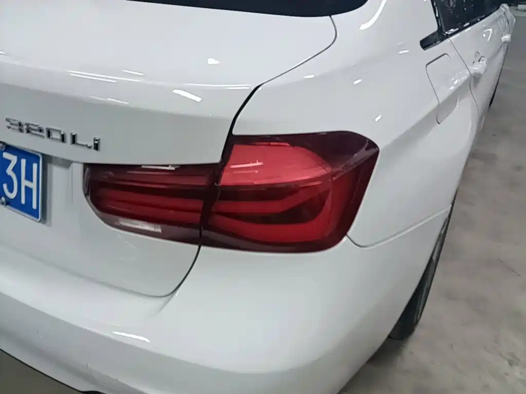 BMW 3 Series — миниатюра 8