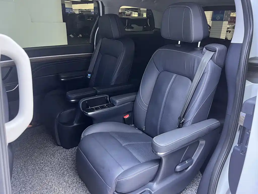 GAC Motor Trumpchi M8 — миниатюра 7