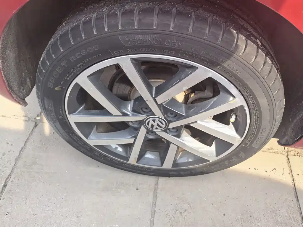 Volkswagen Golf — миниатюра 5