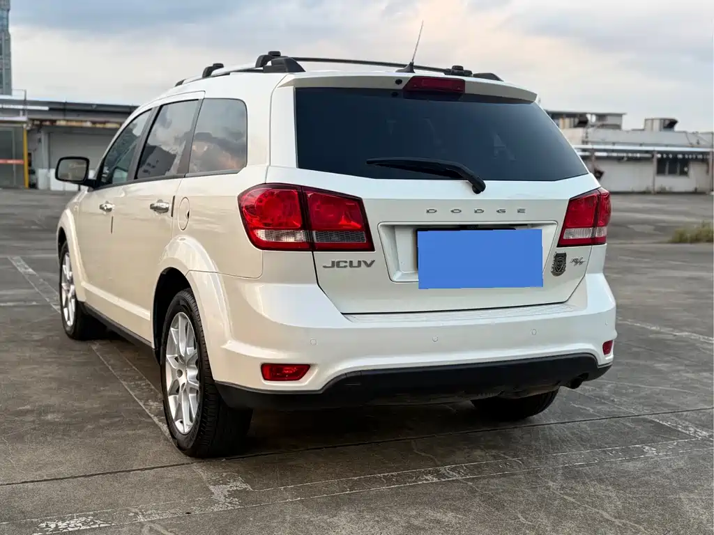 Dodge Journey — миниатюра 4