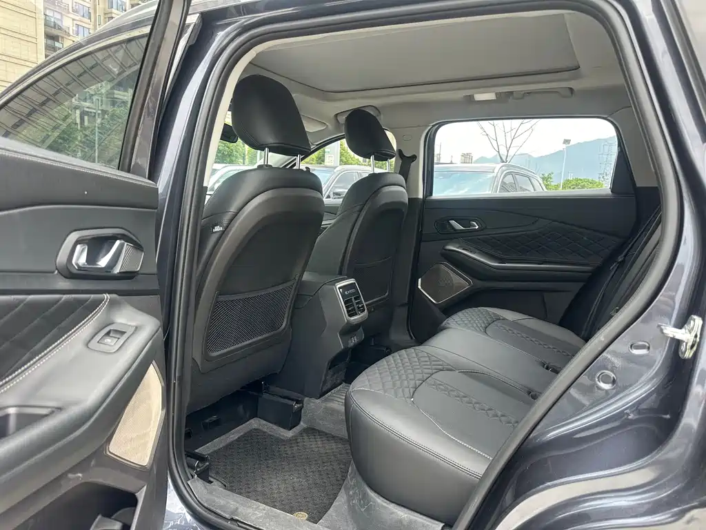 Exeed Lingyun 290T 2WD Star Shine Edition, фото 5