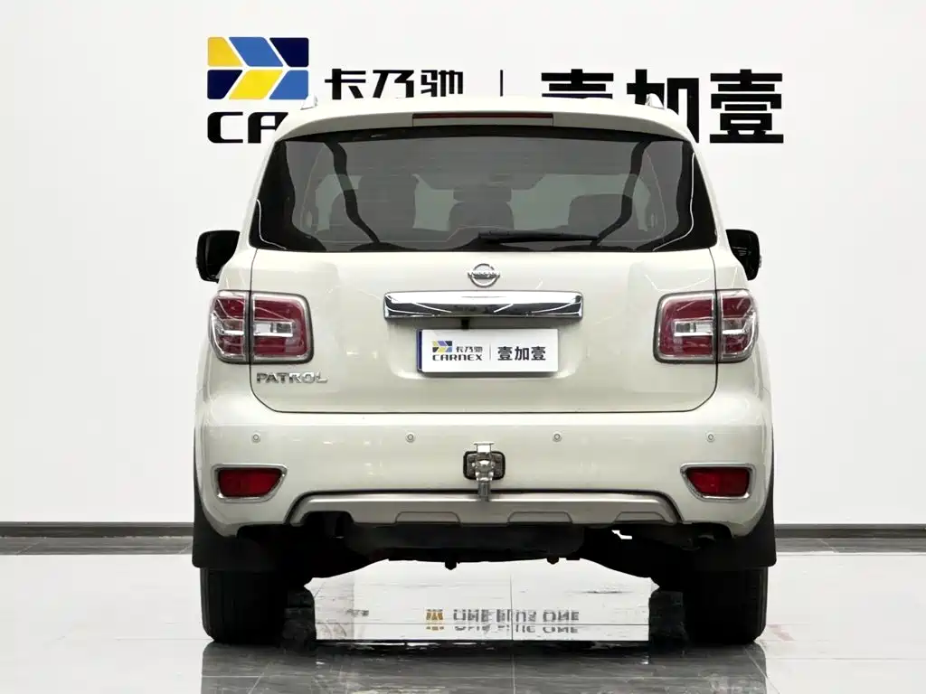 Nissan Patrol — миниатюра 5