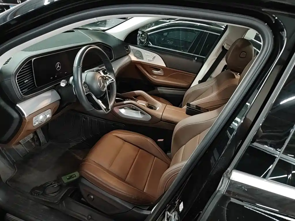 Mercedes-Benz GLE (Import) — миниатюра 15